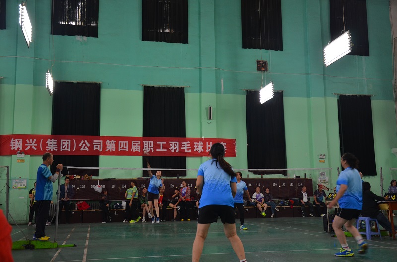 1579397395119731.jpg 集團(tuán)公司第四屆職工羽毛球比賽圓滿落幕1.jpg